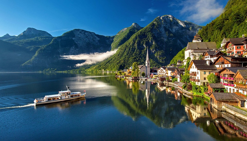 Discover the Enchanting Beauty of Austria: Top Must-Visit Destinations